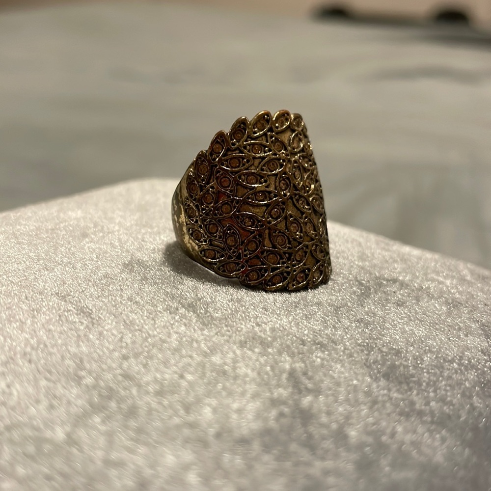 Ring - Picture 2 of 2